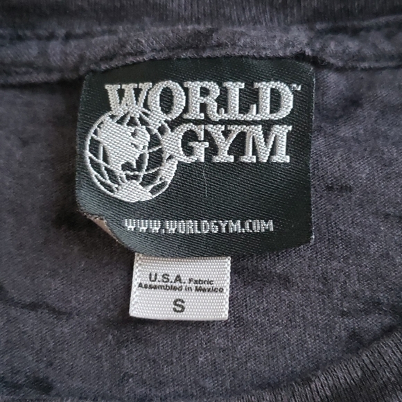 World Gym tshirt NWOT - Picture 3 of 4